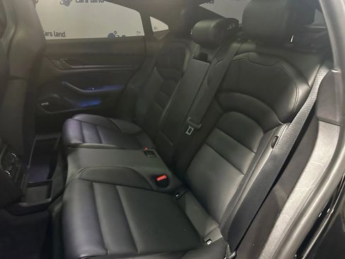 Used 2021 Porsche Taycan image 15
