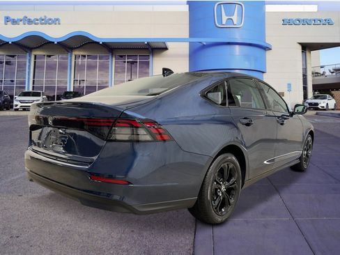 New 2025 Honda Accord SE image 5