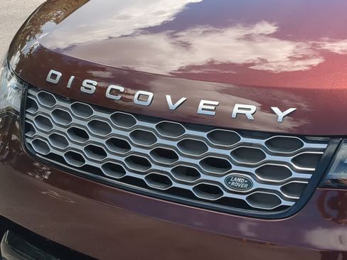Certified 2026 Land Rover Discovery Limited Edition AWD/4WD image 13