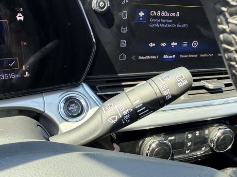 Used 2025 Chevrolet Trax LT w/ LT Convenience Package image 27