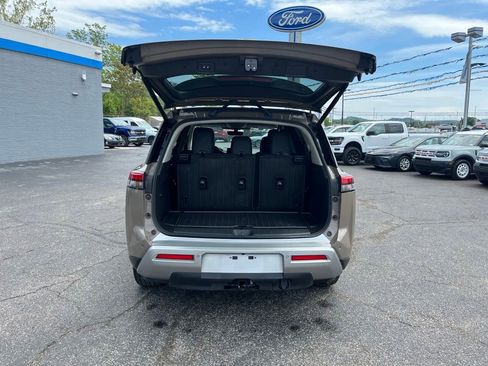 Used 2023 Nissan Pathfinder Platinum AWD/4WD image 35