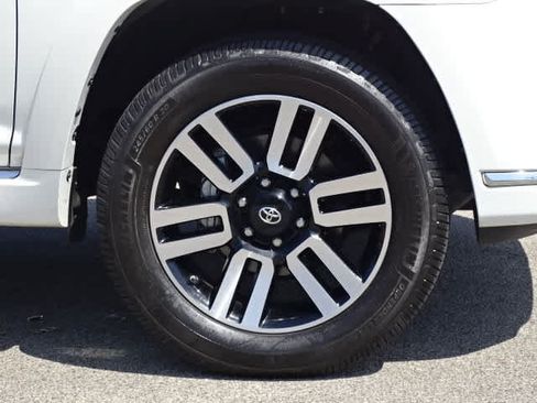 Used 2021 Toyota 4Runner Limited AWD/4WD image 7