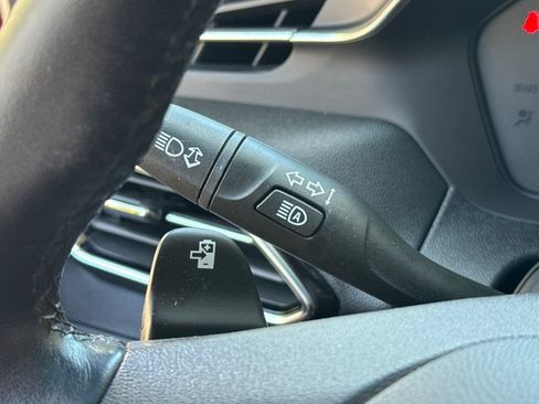 Used 2023 Chevrolet Bolt LT w/ Infotainment Package FWD image 35