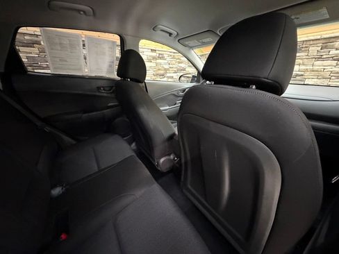 Used 2023 Hyundai Kona SEL AWD/4WD image 47