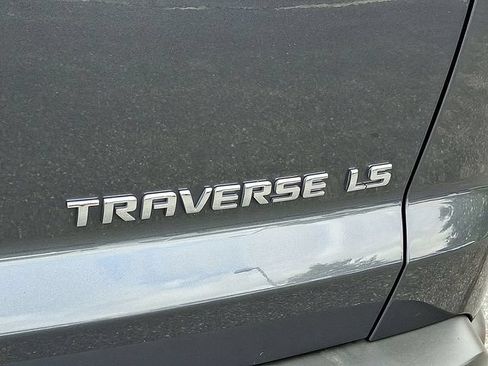 Used 2011 Chevrolet Traverse LS AWD/4WD image 27