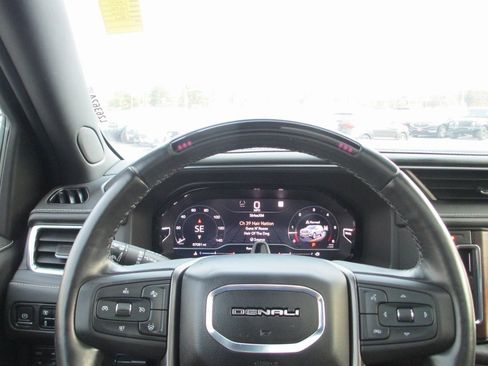 Used 2023 GMC Yukon Denali Ultimate image 36
