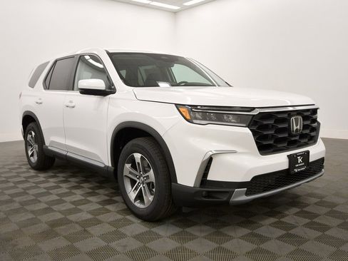 New 2025 Honda Pilot EX-L image 9