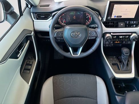 Certified 2025 Toyota RAV4 XLE w/ Convenience Package FWD image 10