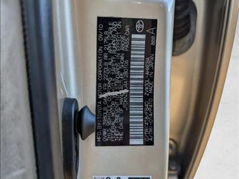 Used 2010 Toyota Prius Three image 18