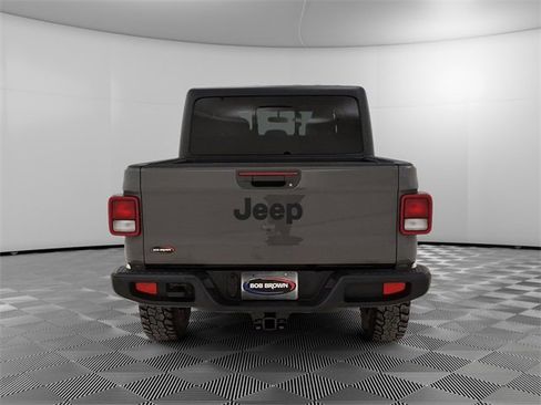 Used 2021 Jeep Gladiator Willys image 4