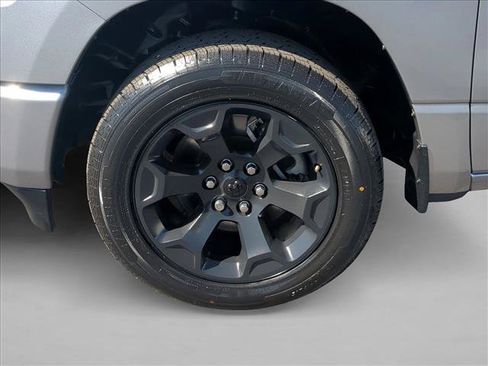 Used 2022 RAM 1500 Big Horn w/ Night Edition RWD image 23