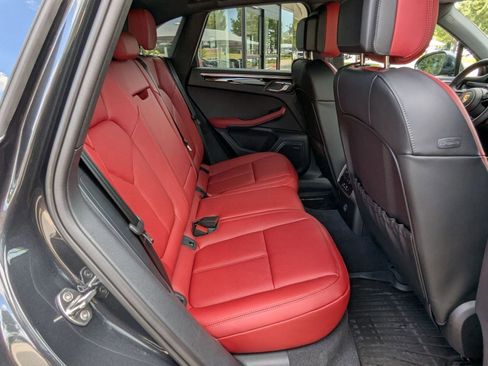 Certified 2026 Porsche Macan AWD/4WD image 24