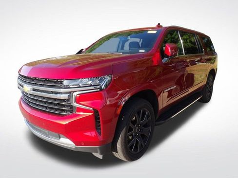 Used 2023 Chevrolet Suburban LT w/ LT Signature Plus Package image 11