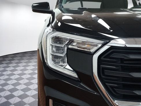 Used 2022 GMC Terrain SLE w/ Driver Convenience Package image 10