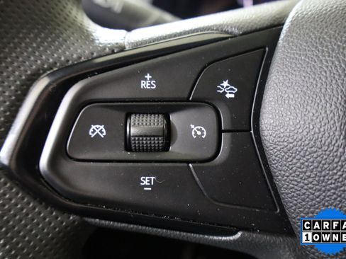 Used 2025 Chevrolet Trax LT image 28