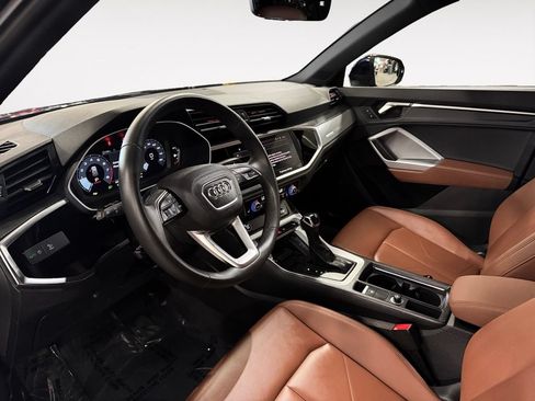 Certified 2025 Audi Q3 2.0T Premium w/ Convenience Package AWD/4WD image 10