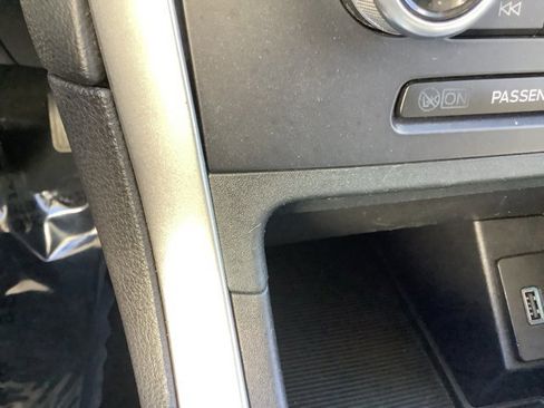 Used 2022 Ford Edge SEL image 21