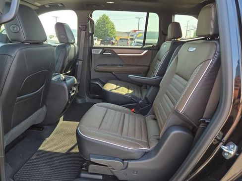 Used 2026 GMC Acadia Denali Ultimate AWD/4WD image 30