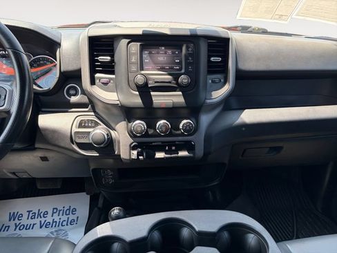 Used 2024 RAM 3500 Tradesman w/ Chrome Appearance Group AWD/4WD image 11