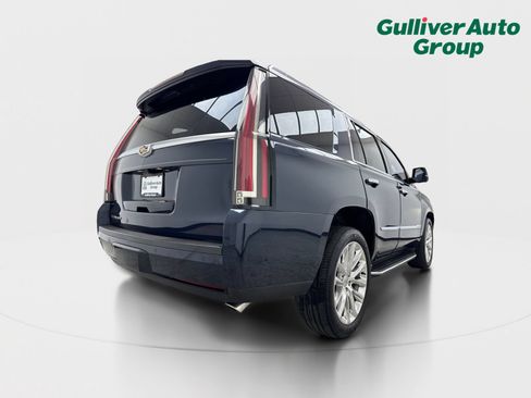 Used 2019 Cadillac Escalade Luxury AWD/4WD image 8