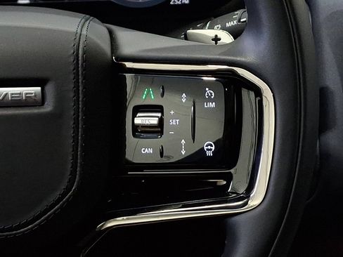 Certified 2026 Land Rover Range Rover Velar Dynamic SE image 22