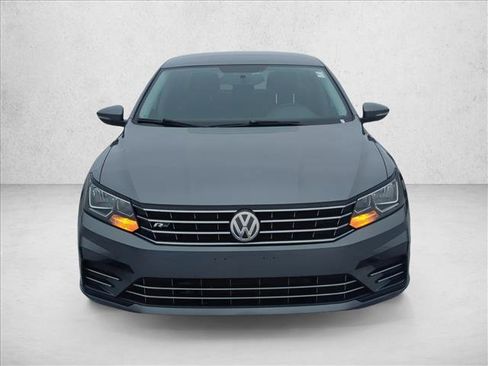 Used 2017 Volkswagen Passat 1.8T R-Line image 2