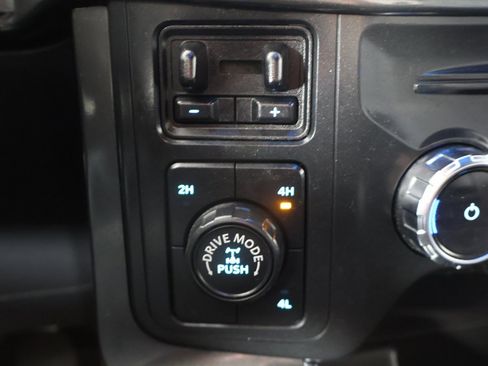 Used 2022 Ford F150 XLT w/ Equipment Group 302A High image 46