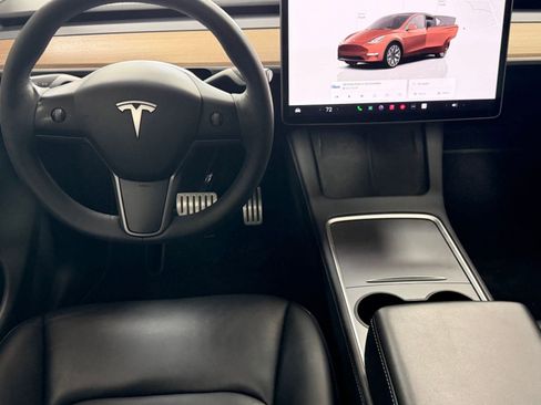 Used 2022 Tesla Model Y Performance image 21