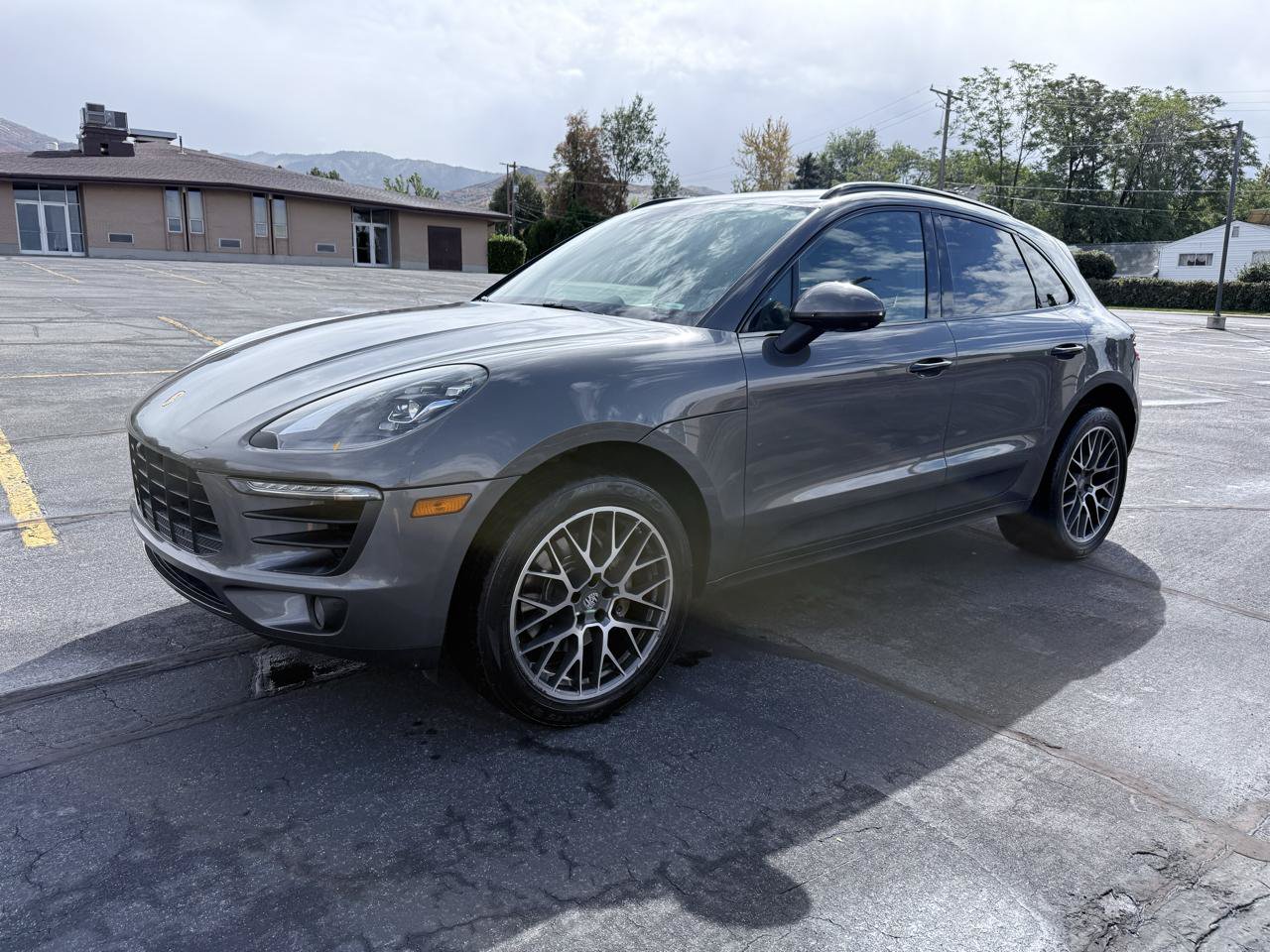 Used 2018 Porsche Macan S AWD/4WD image 1