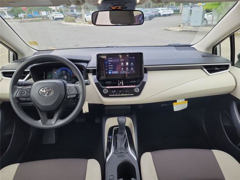 Used 2026 Toyota Corolla LE FWD image 10