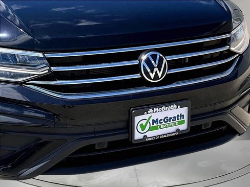 Used 2023 Volkswagen Tiguan SE AWD/4WD image 35