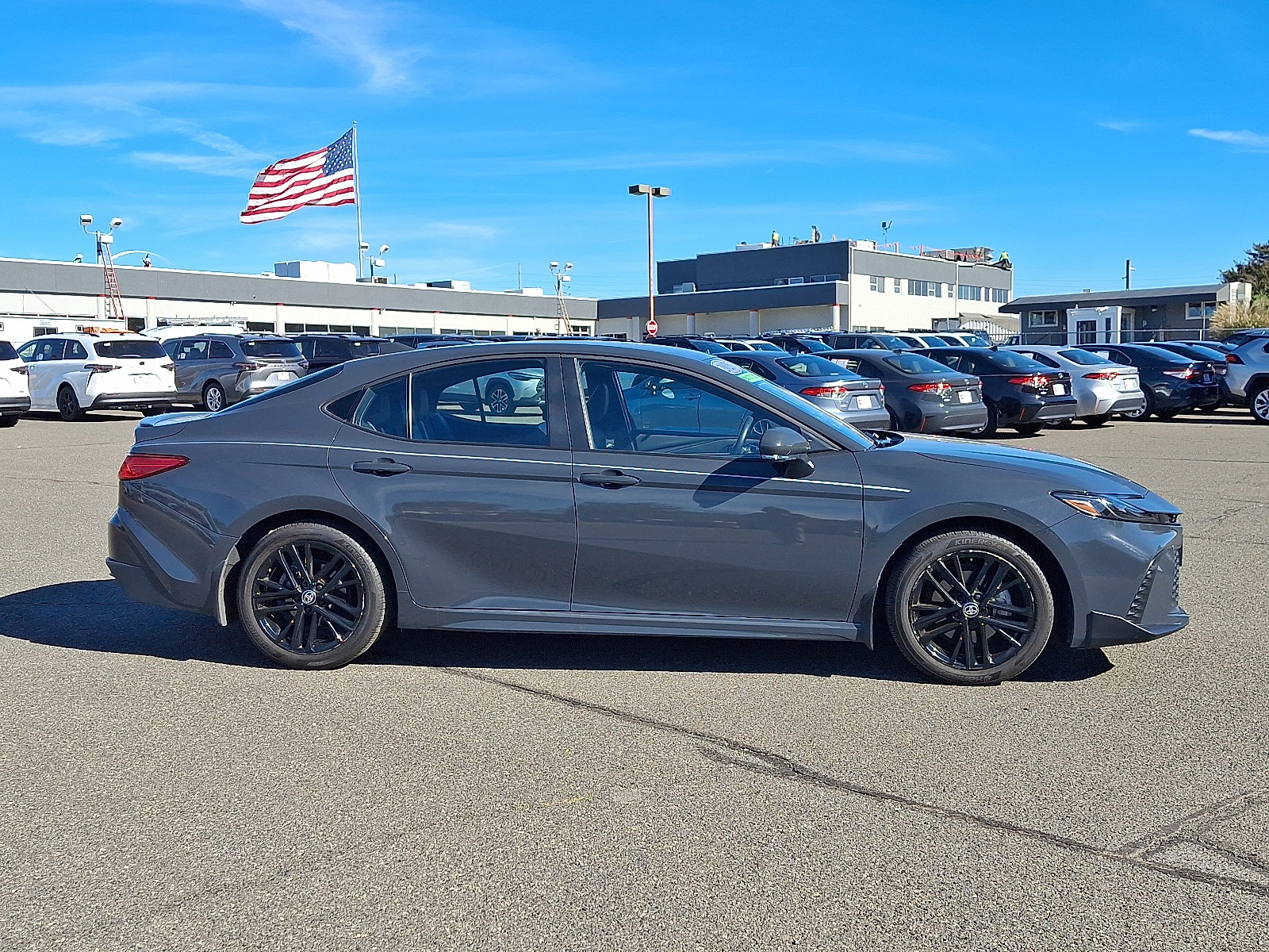 Certified 2025 Toyota Camry SE AWD/4WD image 8