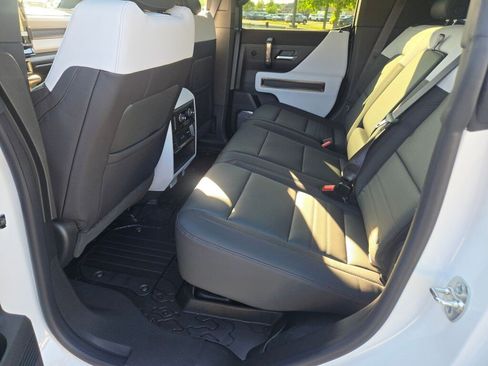 New 2025 GMC Hummer EV 2X image 21