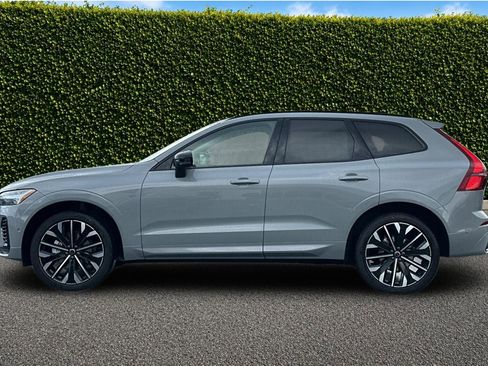 New 2026 Volvo XC60 B5 Ultra w/ Protection Package Premier AWD/4WD image 3