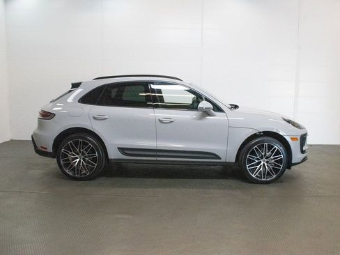 New 2026 Porsche Macan image 9