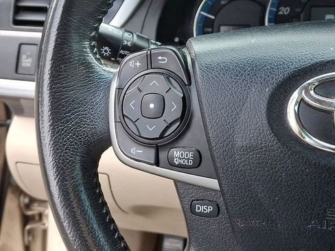 Used 2012 Toyota Camry XLE image 25