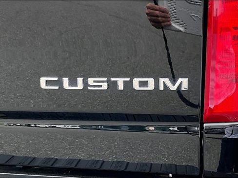 Used 2024 Chevrolet Silverado 2500 Custom w/ Custom Value Package AWD/4WD image 24