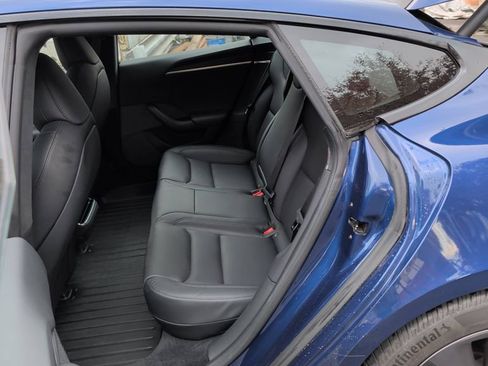 Used 2022 Tesla Model S image 16