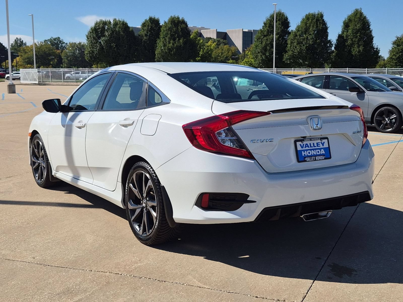 Used 2019 Honda Civic Sport image 8