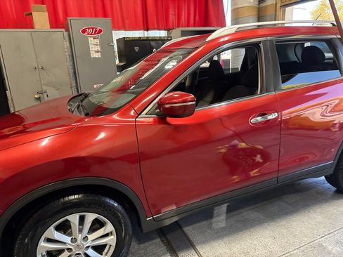 Used 2015 Nissan Rogue SV FWD image 14