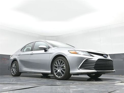 Used 2023 Toyota Camry XLE image 42