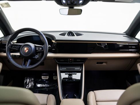 Certified 2025 Porsche Macan 4S Electric image 11