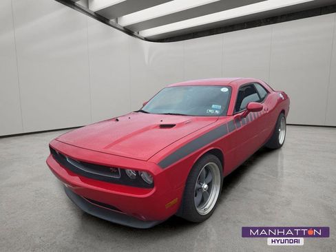 Used 2012 Dodge Challenger R/T image 1