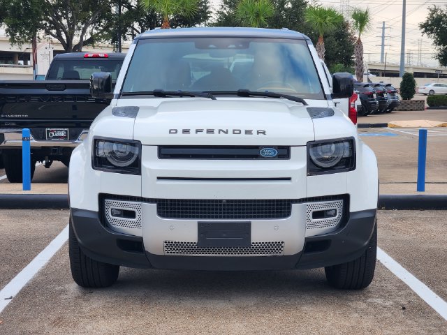 Used 2023 Land Rover Defender 110 S AWD/4WD image 2