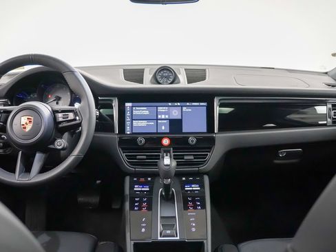 Used 2026 Porsche Macan S AWD/4WD image 22