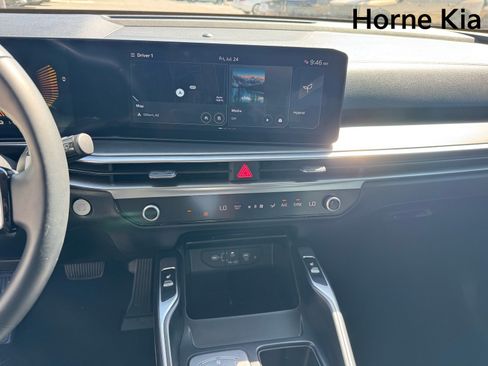 Certified 2025 Kia Sorento EX AWD/4WD image 21