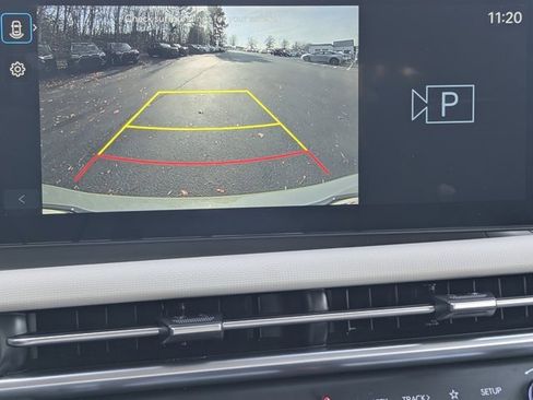 Used 2025 Hyundai Tucson SE image 24