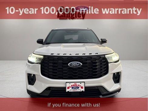 Used 2025 Ford Explorer ST-Line w/ Premium Package RWD image 33