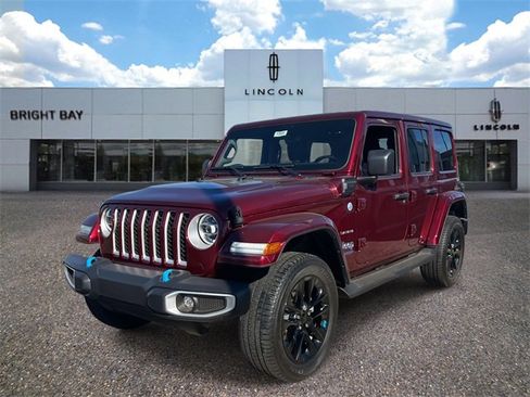 Used 2022 Jeep Wrangler Unlimited Sahara w/ Cold Weather Group image 3