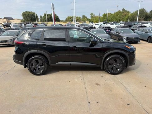 Used 2026 Nissan Rogue SV FWD image 6